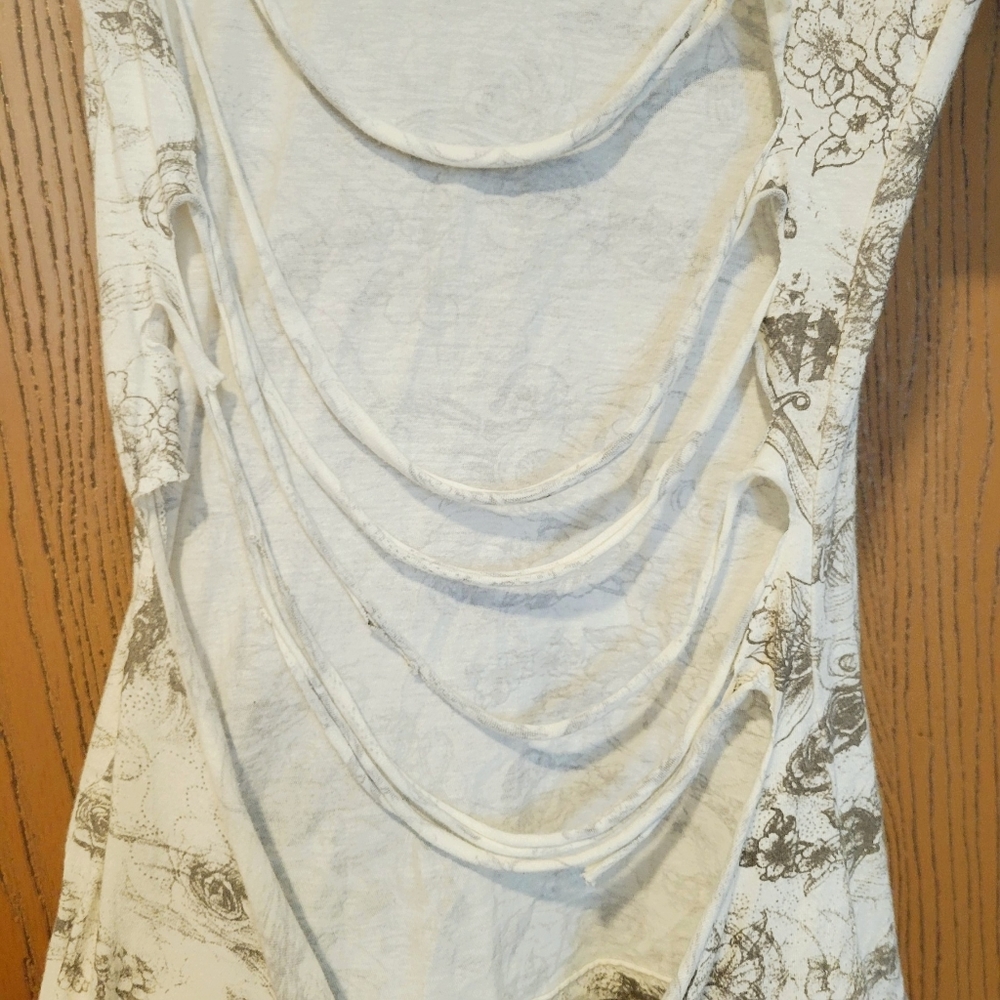 Stylish RVCA Top - Picture 3 of 5